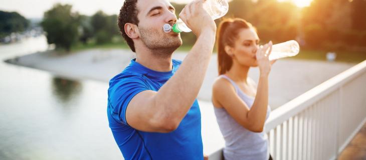 Idratazione e sport, i 6 errori da non commettere in estate
