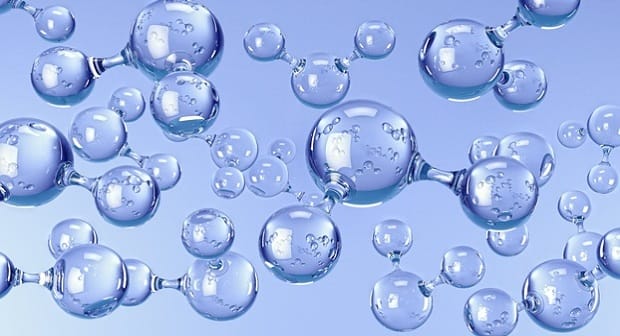 H2O, la formula chimica dell'acqua: cosa c'è dentro un bicchiere?