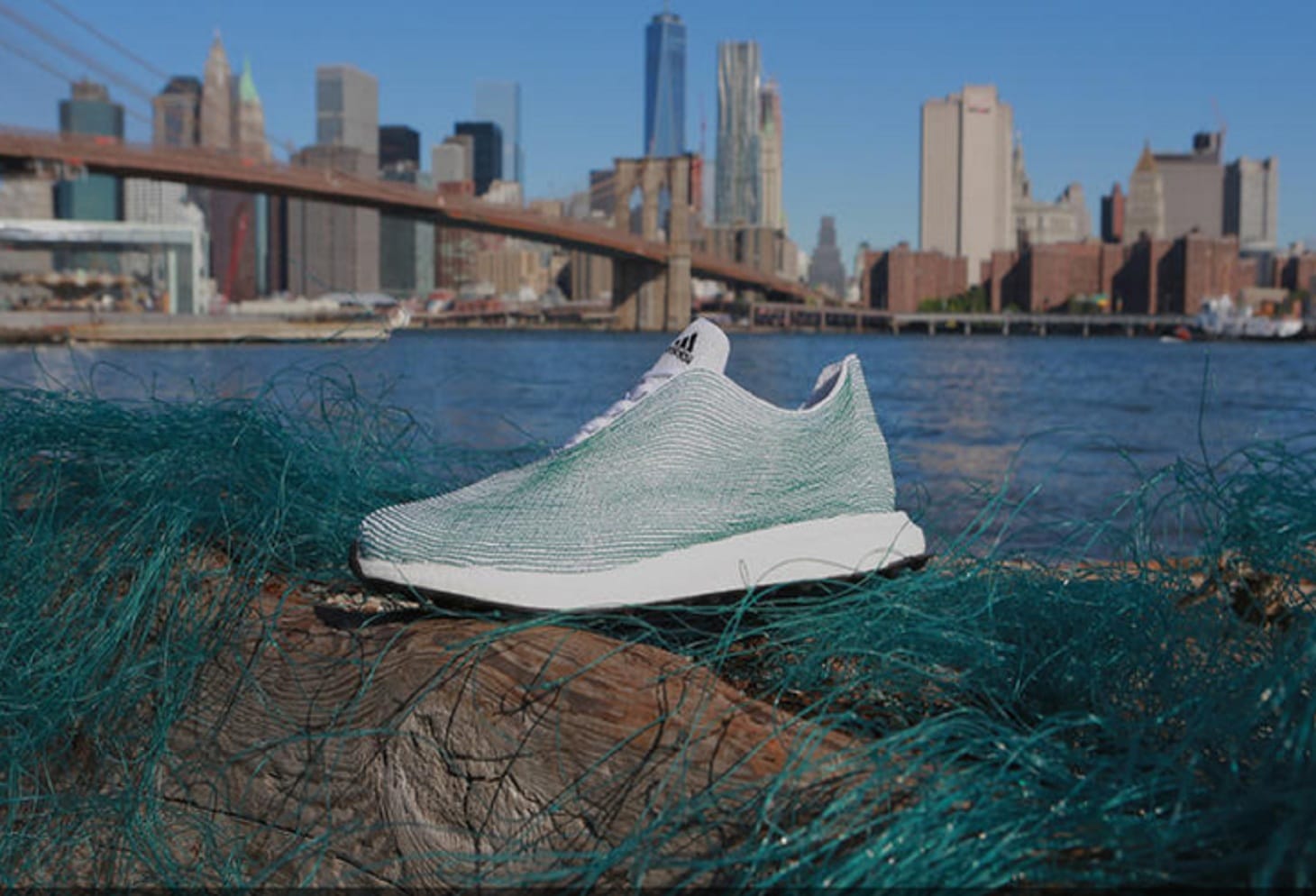 Scarpe ecologiche: le sneakers realizzate con rifiuti oceanici