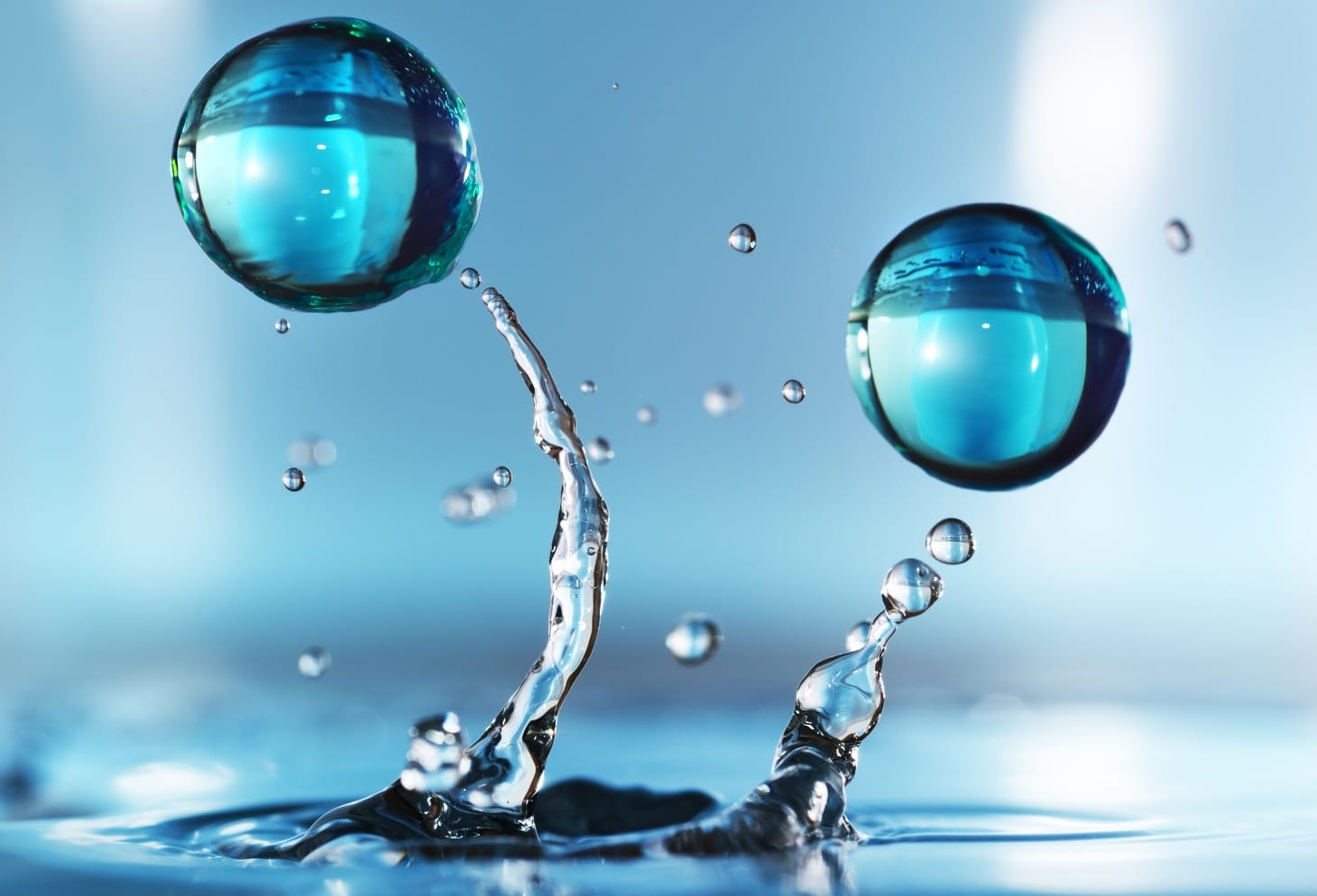 Svelato il mistero dietro l’unione di due gocce d’acqua - In a Bottle