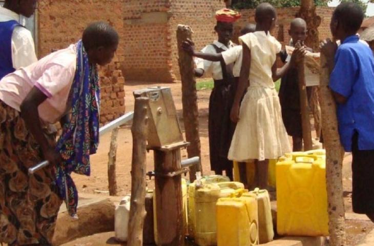 L'album "Acqua di Natale" per sostenere l'AMREF in Kenya  