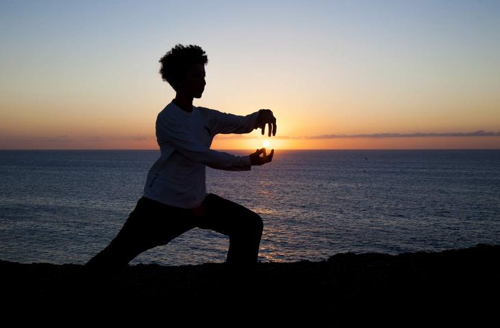 Ai Chi e Benefici della Salute Grazie a Tai Chi e Acqua– In a Bottle