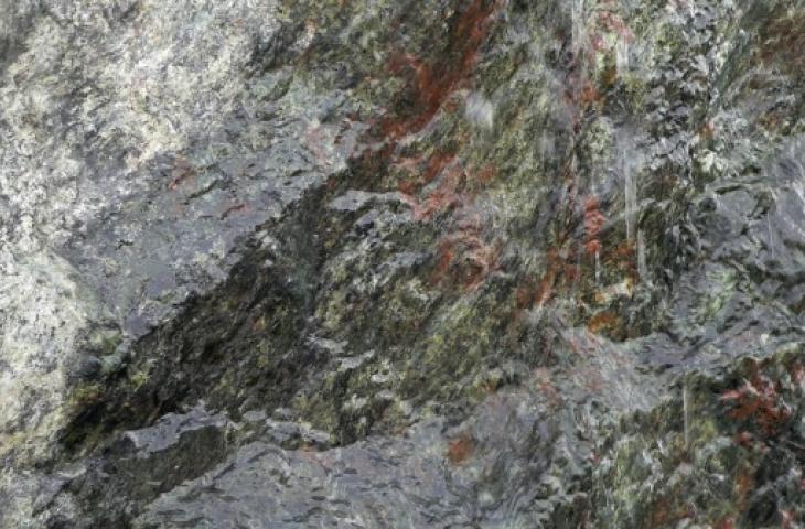 L'acqua minerale ha la sua genesi nella roccia ''madre''  