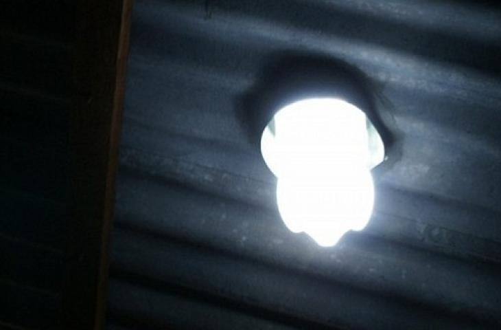Solar Bottle Bulbs, il PET illumina Nairobi