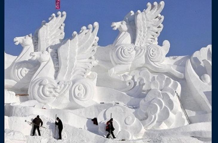 In Cina esiste il paese incantato delle sculture di ghiaccio