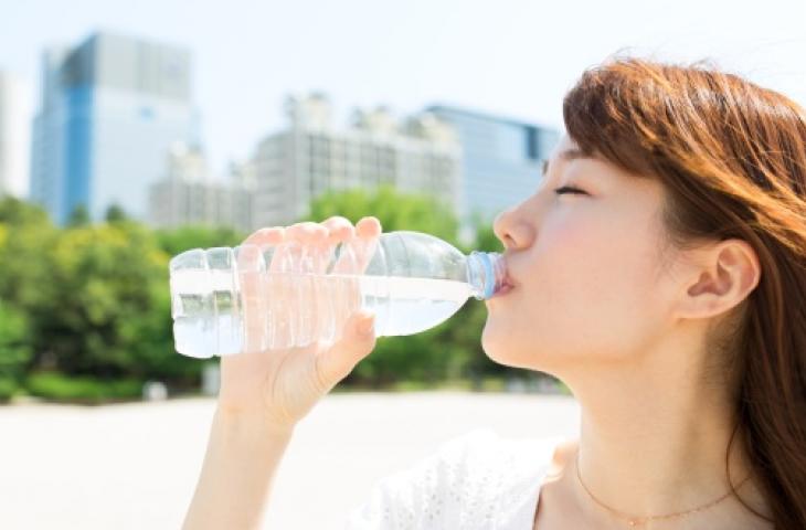 Una corretta idratazione, un valido aiuto contro le malattie croniche