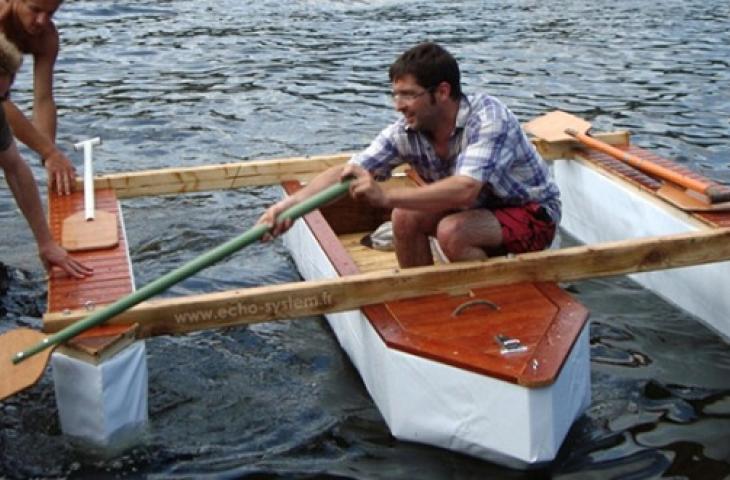 Navigare su un mare di plastica? La tendenza degli "eco-catamarani"