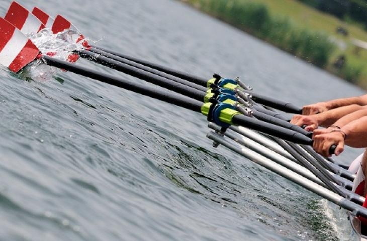 Gli sport acquatici aiutano a rimettersi in forma in autunno