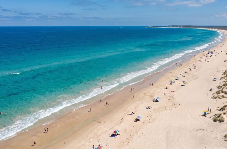 Perché le spiagge che cambiano forma ogni estate