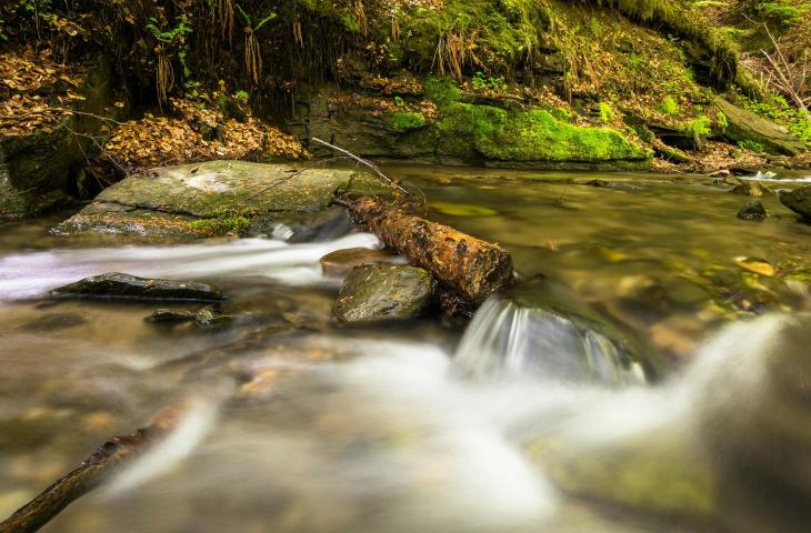 Acqua fossile: una risorsa non rinnovabile nascosta nelle profondità terrestri