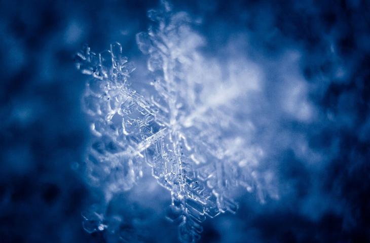 La geometria esagonale che fa galleggiare il ghiaccio