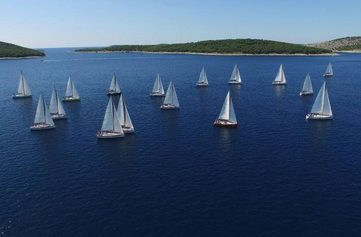 Mare formato o calmo: come il vento modifica le condizioni delle acque e influisce sulla navigazione