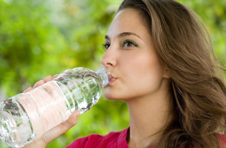 Gennaio detox: 5 motivi per cui l’acqua è la tua migliore alleata nel Dry January