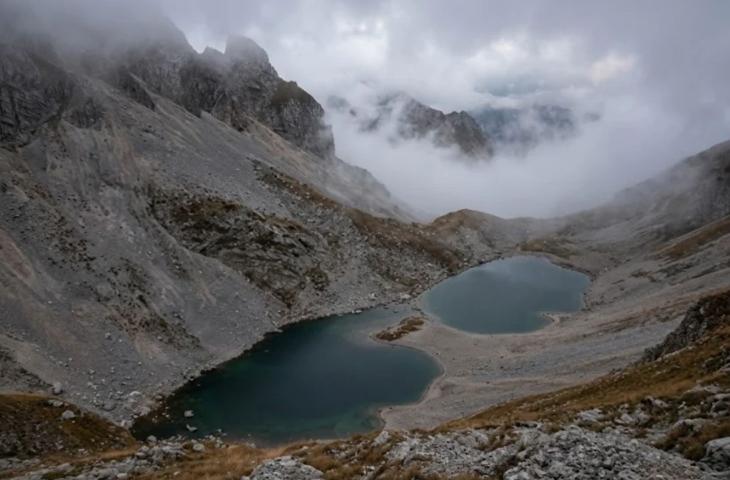 Specchi d'acqua da brivido le leggende e i misteri acquatici più affascinanti d'Italia