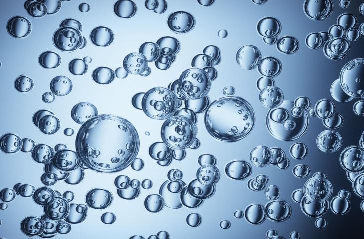 C’è differenza tra acqua “gasata” e “gassata”? Risponde la Crusca