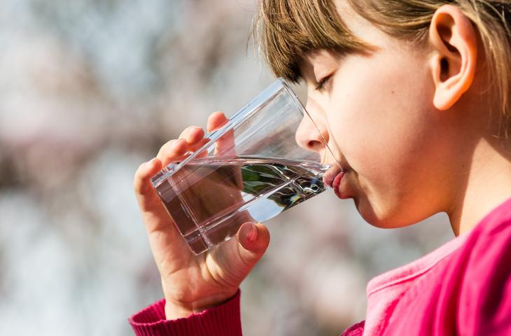 Acqua e bambini: ecco cosa c’è da sapere_alt tag