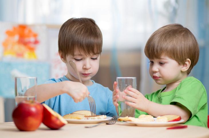 Acqua e colazione bambini: i consigli Sanpellegrino 