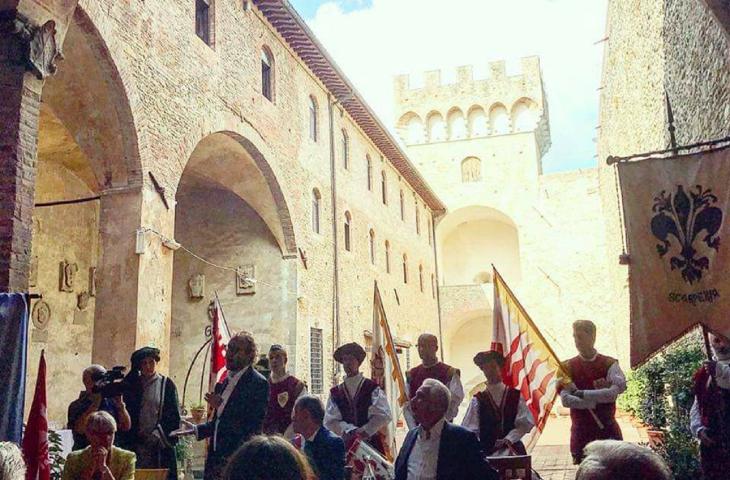 Acqua Panna per il restauro delle mura di Palazzo dei Vicari 