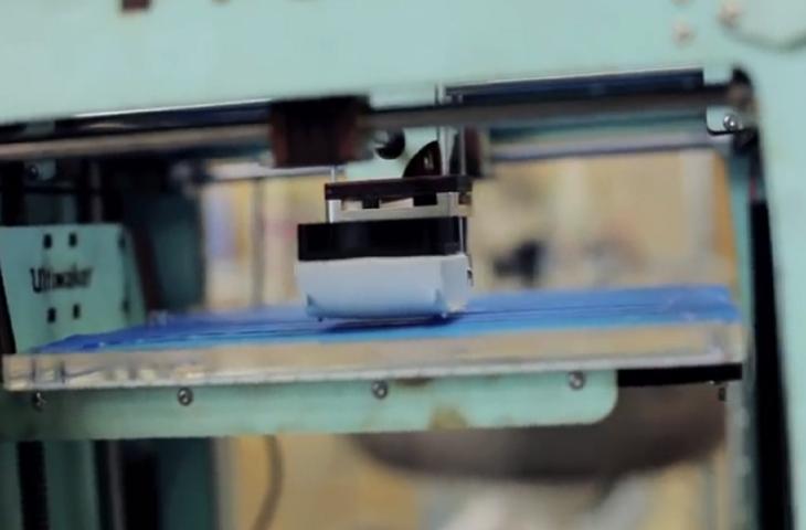 Arriva la stampante 3D che si alimenta con plastica riciclata 