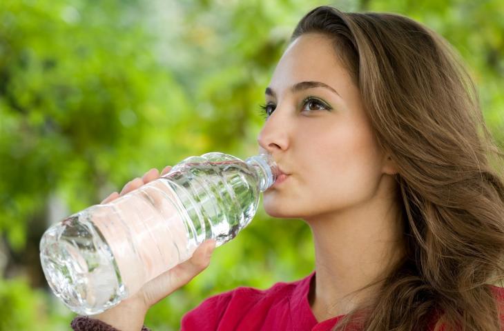 Perché l’acqua è un valido alleato per la salute del cervello