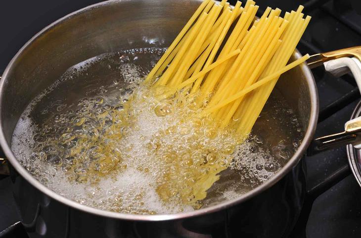 Riciclare Acqua di Cottura della Pasta – In a Bottle