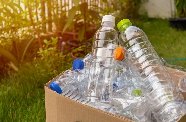 Dalla Spagna arriva una plastica biodegradabile a base di alghe e farina - In a Bottle