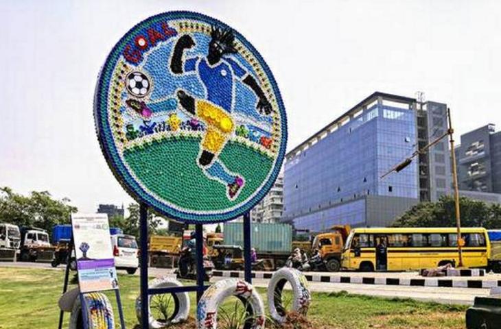 Fifa promuove il riciclo con murales da 7000 tappi di plastica 