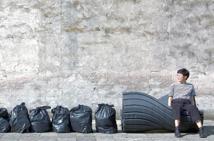 I rifiuti di plastica trasformati in panchine pubbliche 