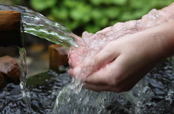 Idropannelli per portare acqua pulita nelle località più aride