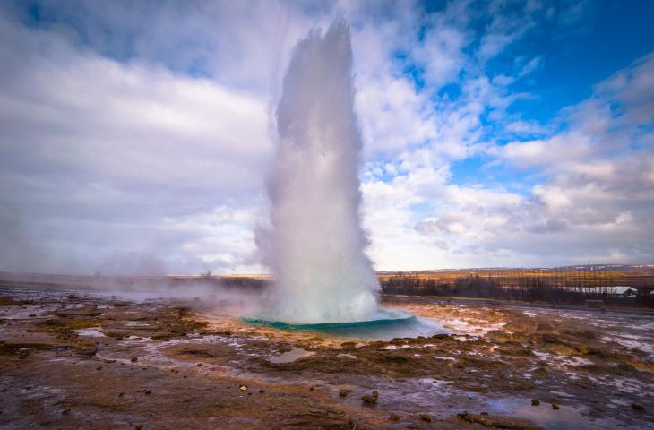 Le Esplosioni dello Steamboat il Geyser più alto del Mondo – In a Bottle