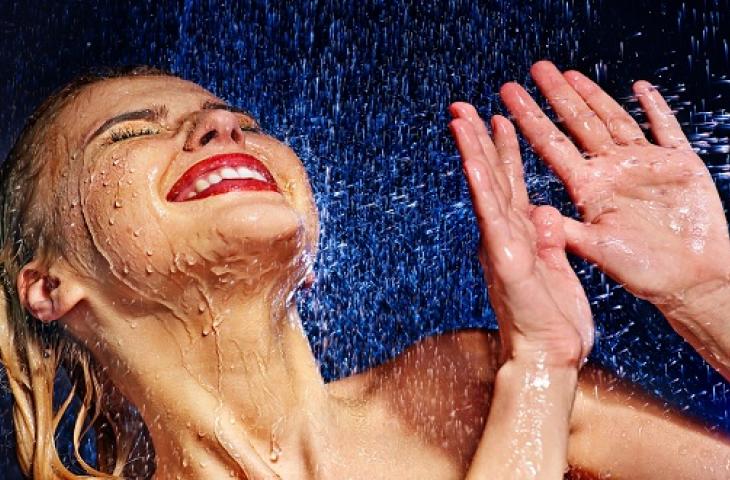 Come restare belli bevendo acqua