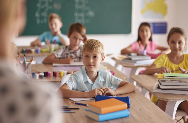 Inghilterra: bambini a scuola non autorizzati a bere acqua 