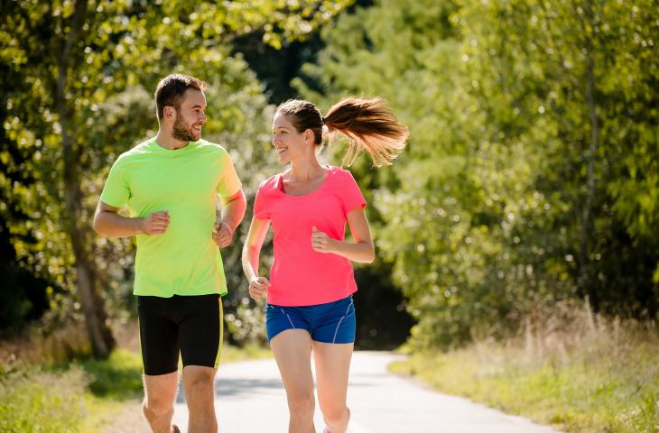 Jogging e idratazione: ecco come praticare lo sport più amato della primavera_alt tag