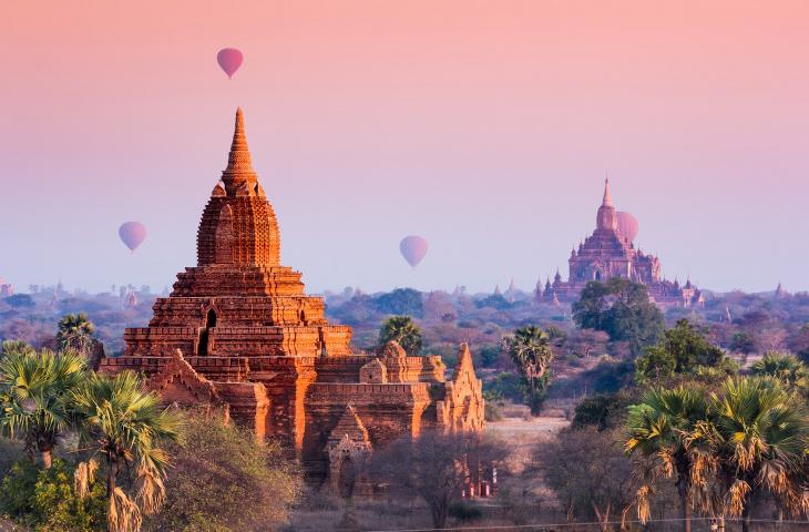 La Festa delle Acque per le strade del Myanmar 