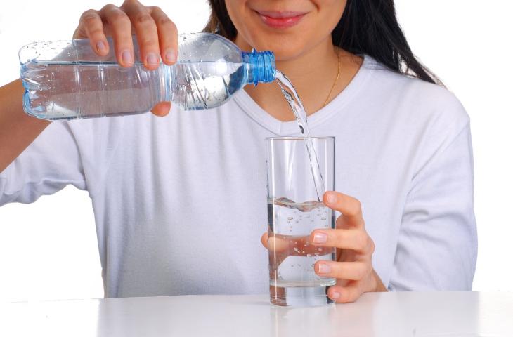 L’acqua per 9 persone su 10 aiuta ad avere uno stile di vita sano 