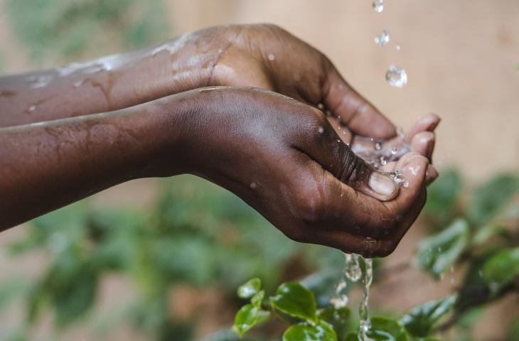 L'app che garantisce l'accesso all'acqua ai bambini bisognosi 