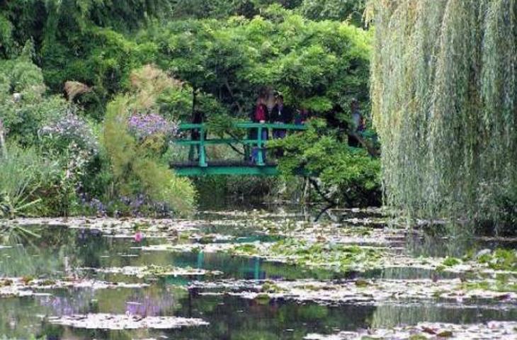 Lo specchio d'acqua ritratto da Monet esiste