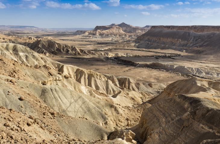 Nel Deserto del Negev in Israele Scoperta Acqua Fossile – In a Bottle