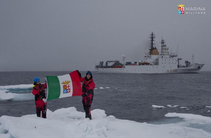 La Nave Alliance in missione per studiare i ghiacci del nord - In a Bottle