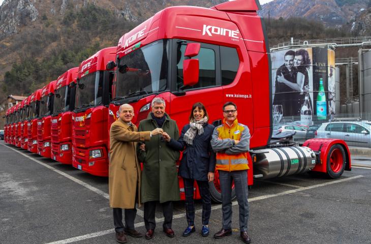 Il navettaggio dell’acqua minerale S.Pellegrino viaggia su mezzi LNG Scania riducendo le emissioni di anidride carbonica - In a Bottle