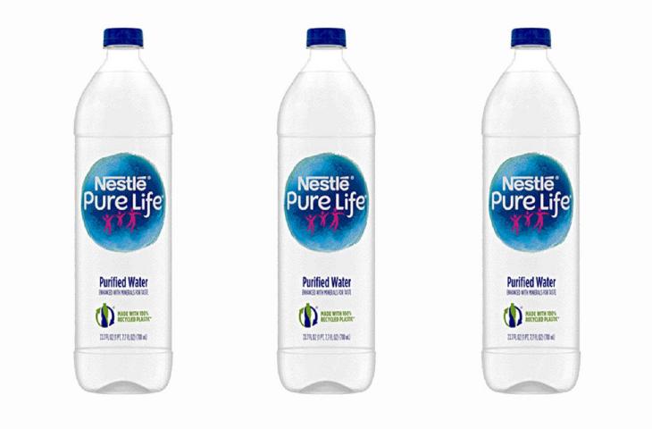 Nestlé Pure Life lancia la bottiglia di plastica riciclata al 100% 