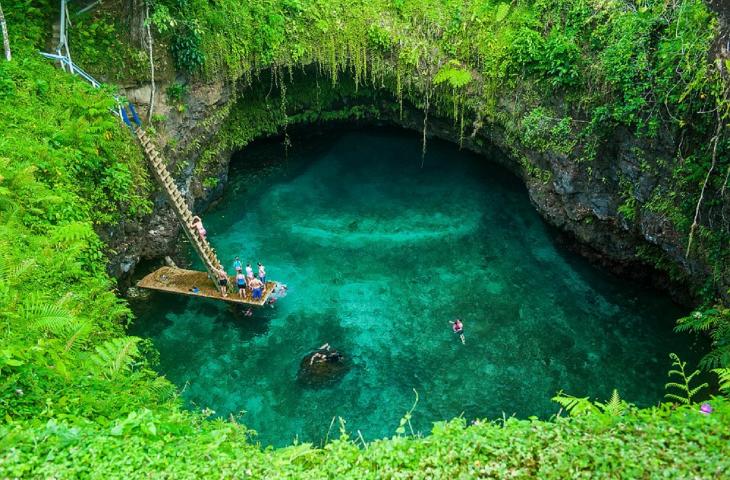 Toa Sua, la piscina naturale più bella del mondo alt_tag