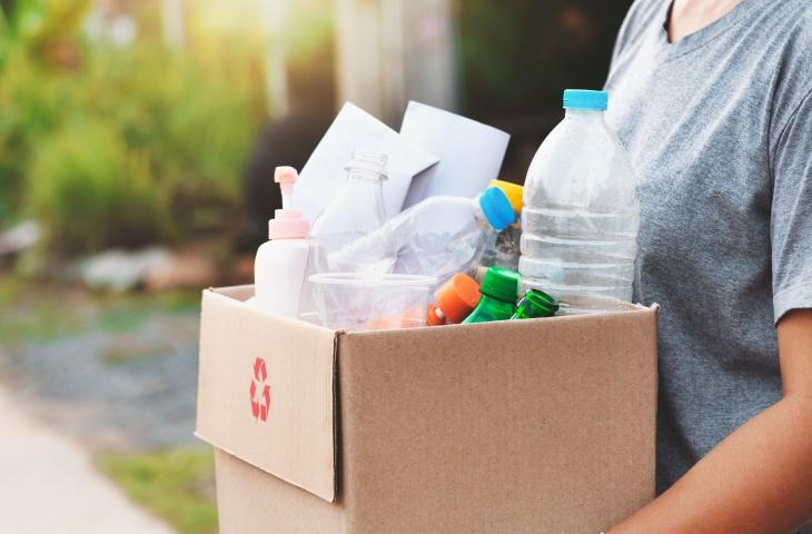 Un macchinario per riciclare la plastica a casa - In a Bottle