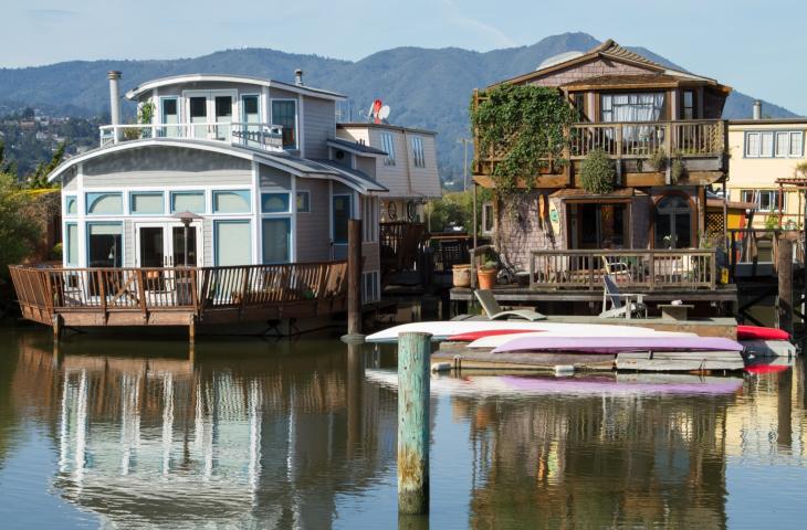 The Gates Cooperative: vivere sulle case galleggianti a Sausalito – In a Bottle