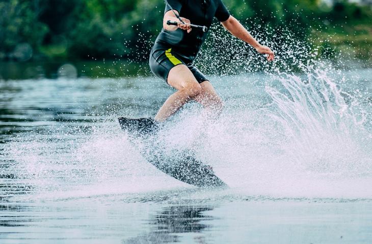 Sport acquatici: i più divertenti dell’estate 2019 – In a Bottle