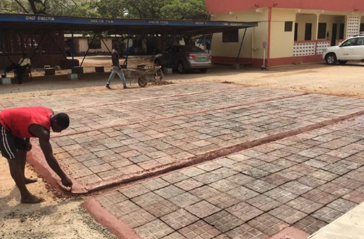 Strade di plastica per il Ghana 