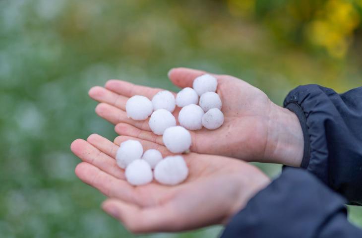 Distesa di Palle di Ghiaccio trovate in Finlandia Durante Escursione – In a Bottle