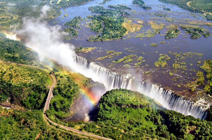 Lo spettacolo dell'acqua: le 10 cascate più belle del mondo alt_tag
