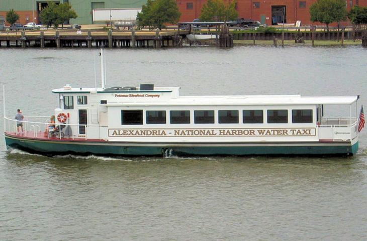 In America water taxi al posto della metropolitana - In a Bottle