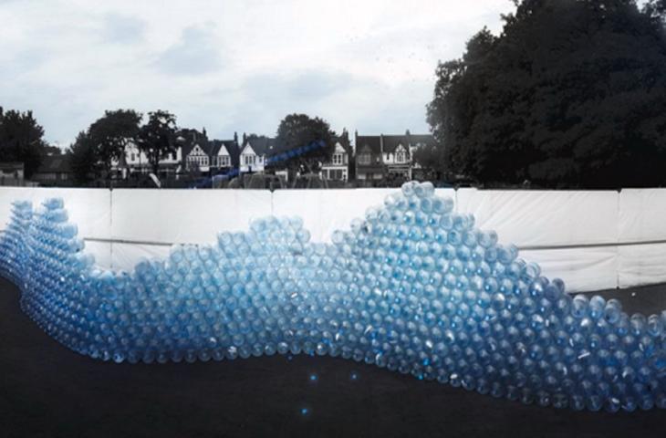 Waving Wall: l'installazione che racconta l'acqua invisibile 